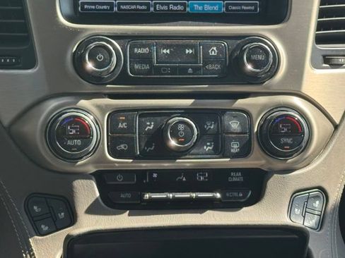 Used 2020 GMC Yukon XL Denali w/ Open Road Package AWD/4WD image 19