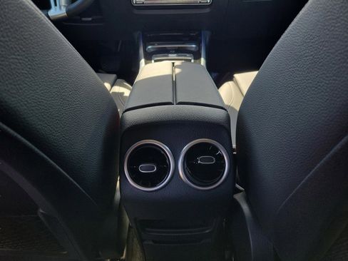 Certified 2025 Mercedes-Benz GLB 250 image 11