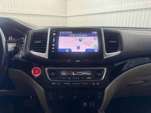 Used 2016 Honda Pilot Elite image 19