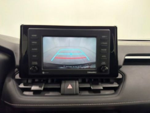 Used 2021 Toyota RAV4 XLE AWD/4WD image 31