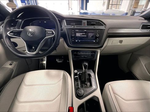 Used 2022 Volkswagen Tiguan SEL R-Line image 21