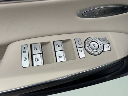 New 2026 Genesis GV70 2.5T Select AWD/4WD image 18