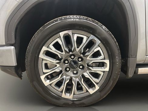 Used 2025 GMC Sierra 1500 Denali Ultimate image 25