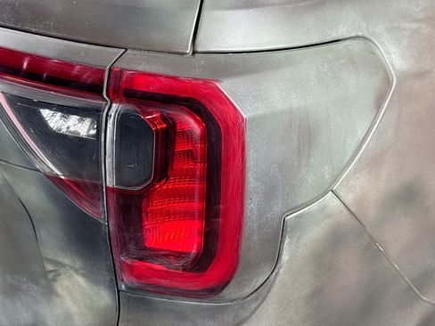 Used 2021 GMC Acadia SLT w/ Elevation Edition image 33