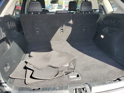 Used 2021 Ford Edge Titanium image 8