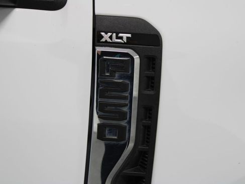 Used 2024 Ford F250 XLT image 14