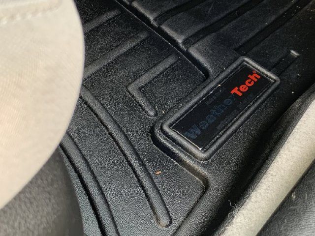 Used 2023 Chevrolet Camaro LT RWD image 13