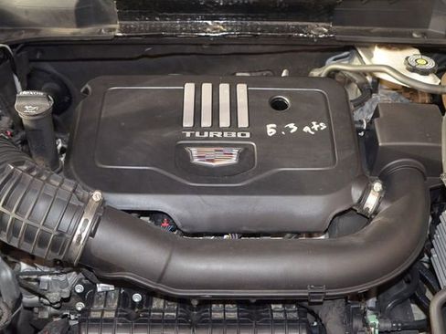 Used 2024 Cadillac XT5 Premium Luxury image 3