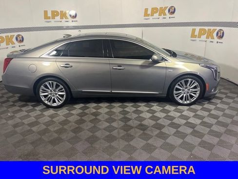 Used 2019 Cadillac XTS Platinum FWD image 2