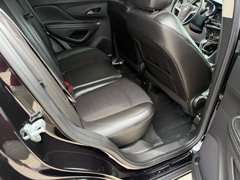 Used 2022 Buick Encore Preferred w/ Safety Package AWD/4WD image 23