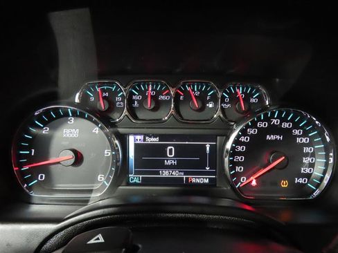 Used 2015 Chevrolet Suburban LTZ image 21