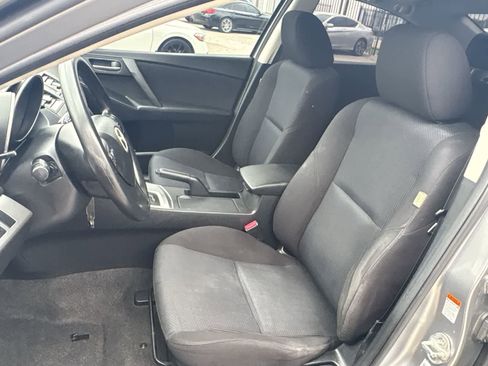 Used 2011 MAZDA MAZDA3 i Touring image 22