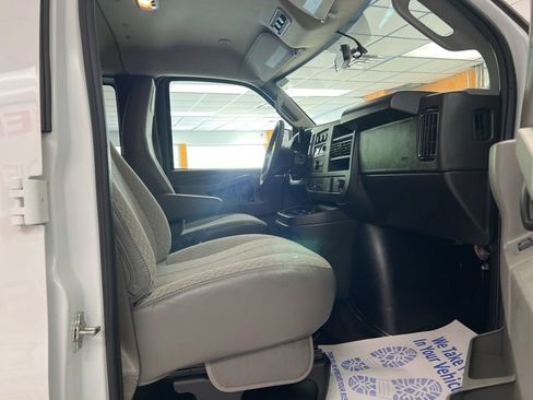 Used 2024 Chevrolet Express 3500 LS w/ Chrome Appearance Package RWD image 11