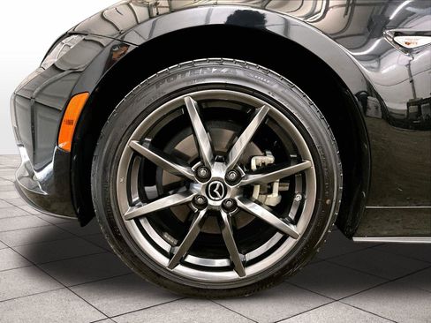 Used 2018 MAZDA MX-5 Miata RF Grand Touring image 8