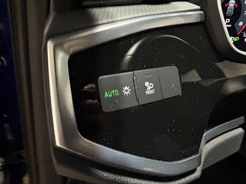 Used 2024 Audi Q3 2.0T Premium Plus w/ Premium Plus Package image 17