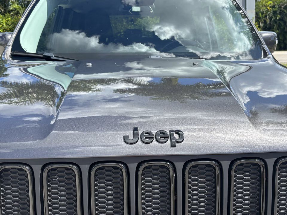 Used 2017 Jeep Renegade Altitude AWD/4WD image 11