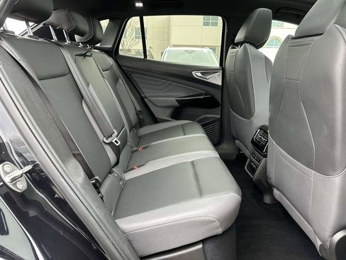 Used 2023 Volkswagen ID.4 Pro S Plus image 12