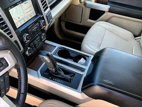 Used 2016 Ford F150 Lariat RWD image 17