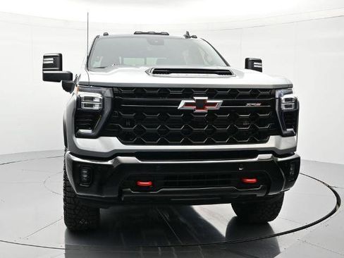 New 2026 Chevrolet Silverado 2500 ZR2 image 2