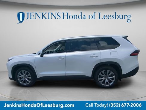 Used 2025 Toyota Grand Highlander FWD image 8