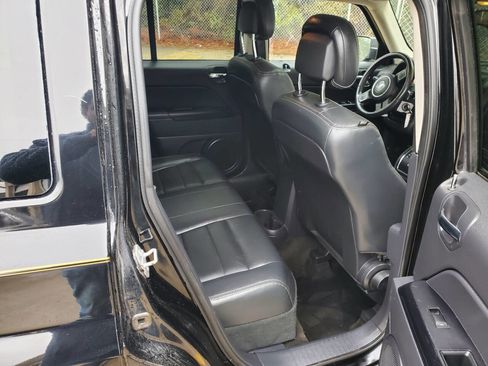 Used 2016 Jeep Patriot High Altitude AWD/4WD image 5
