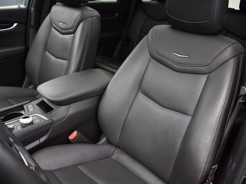 Certified 2025 Cadillac XT5 Premium Luxury image 13