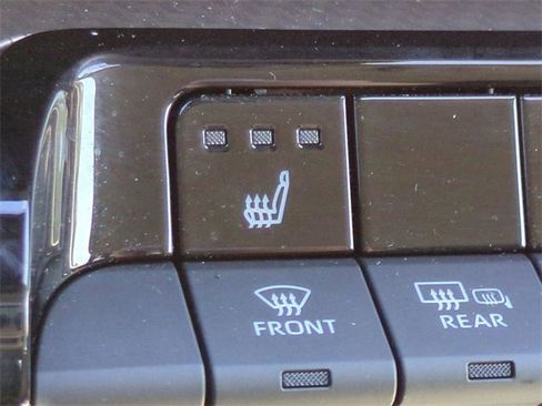 Used 2023 Toyota Prius XLE image 21