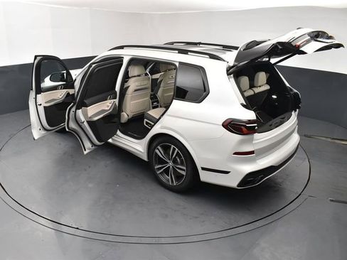 Used 2023 BMW X7 M60i w/ Executive Package AWD/4WD image 28