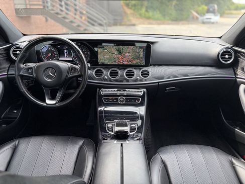 Used 2017 Mercedes-Benz E 300 4MATIC image 24