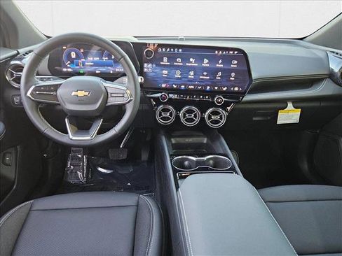 New 2025 Chevrolet Blazer EV LT image 13