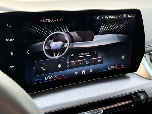 Used 2025 BMW X1 xDrive28i w/ M Sport Package image 28