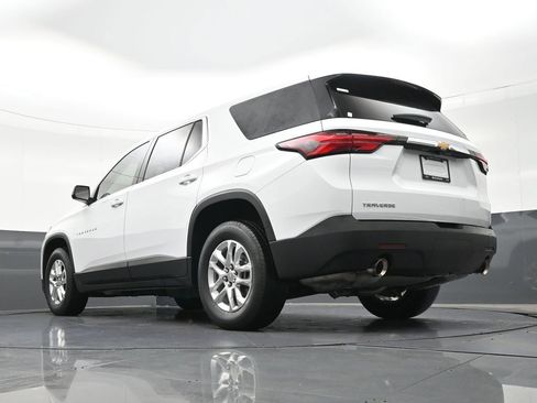 Used 2023 Chevrolet Traverse LS image 26