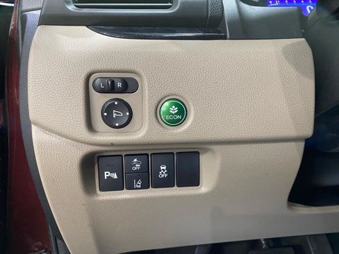 Used 2021 Honda Pilot Touring image 10