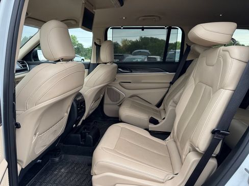 Used 2022 Jeep Grand Cherokee L Limited w/ Luxury Tech Group II AWD/4WD image 34