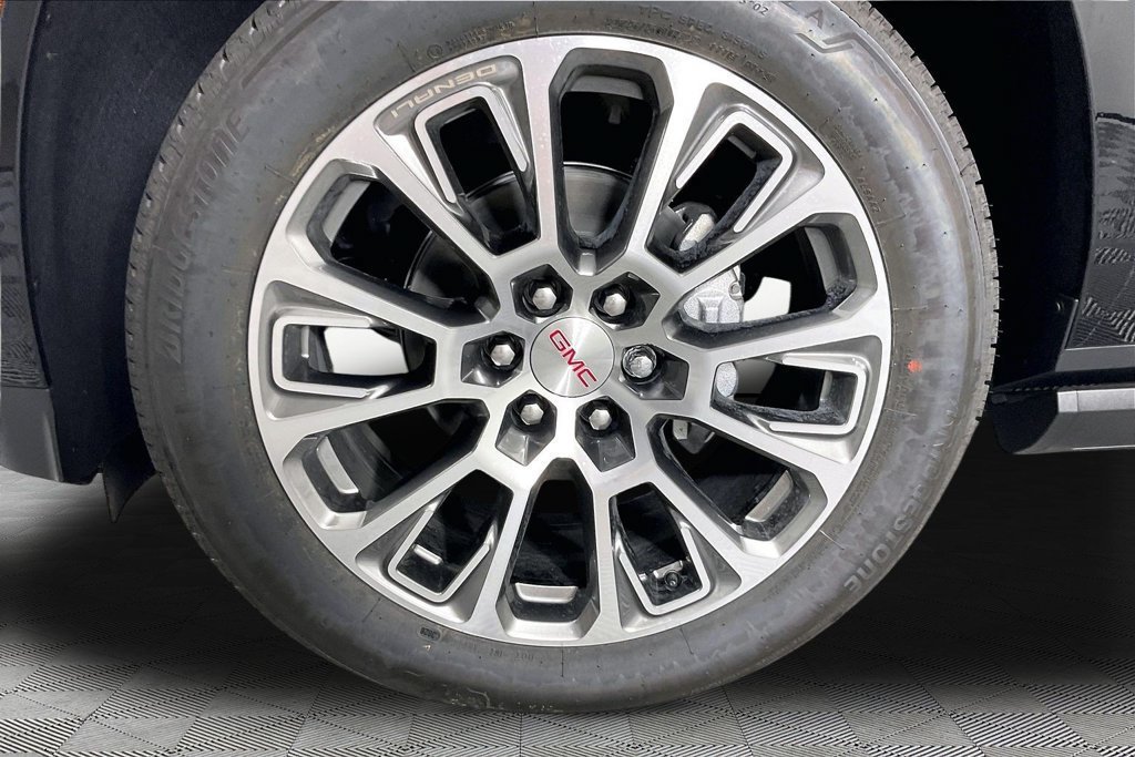 New 2027 GMC Yukon Denali w/ Denali Reserve Package AWD/4WD image 13