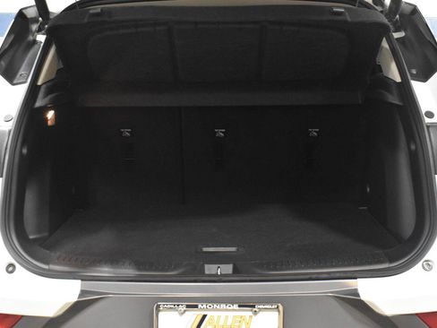 Used 2023 Buick Encore GX Essence w/ Advanced Technology Package AWD/4WD image 27