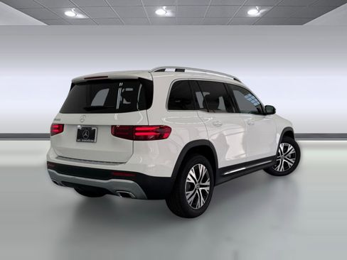 New 2026 Mercedes-Benz GLB 250 image 8