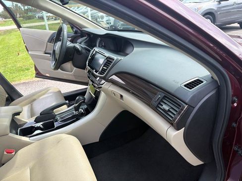 Used 2016 Honda Accord EX-L image 18