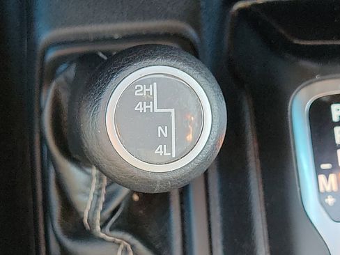 Used 2019 Jeep Wrangler Unlimited Sahara image 27