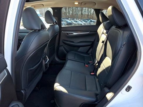 Used 2022 INFINITI QX50 Luxe AWD/4WD image 11