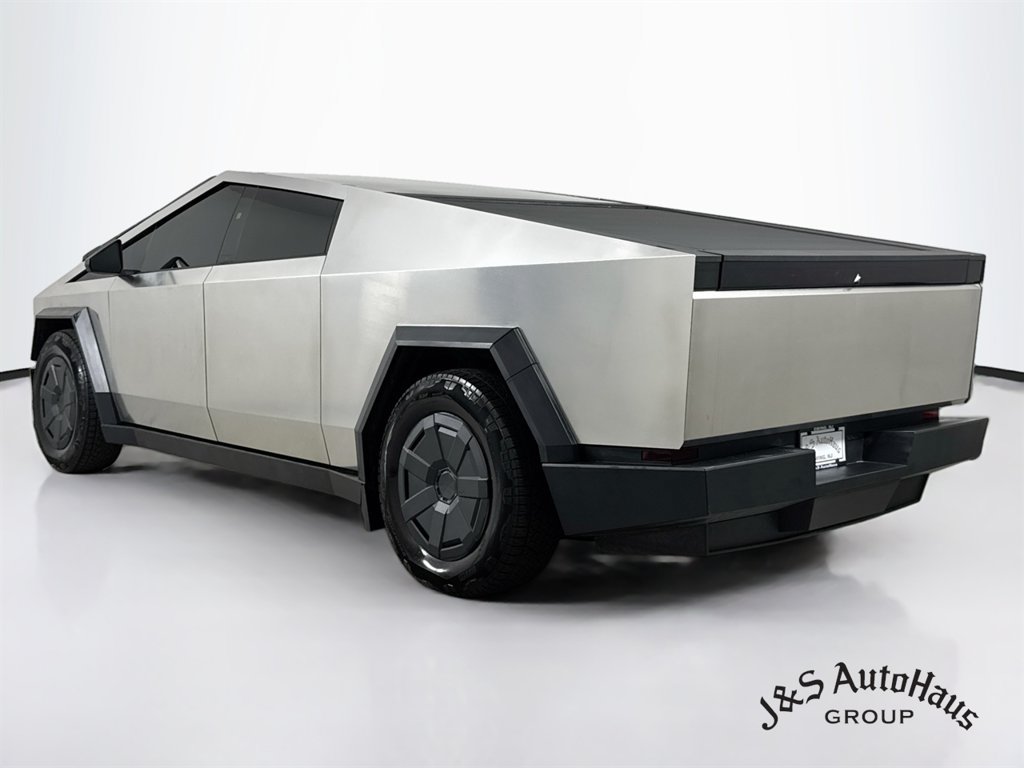 Used 2024 Tesla Cybertruck AWD Crew Cab image 5