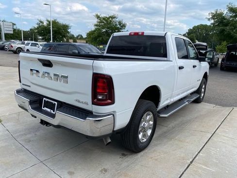 Used 2025 RAM 2500 Big Horn AWD/4WD image 3