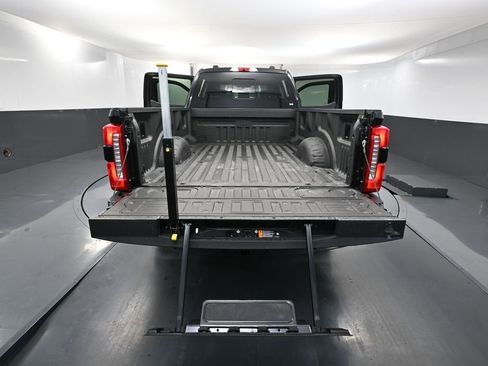 Used 2024 Ford F250 Lariat w/ Black Appearance Package image 41