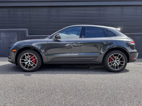 Certified 2023 Porsche Macan S AWD/4WD image 5