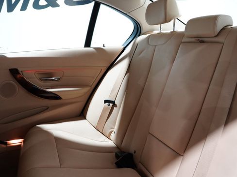 Used 2015 BMW 320i xDrive Sedan image 18