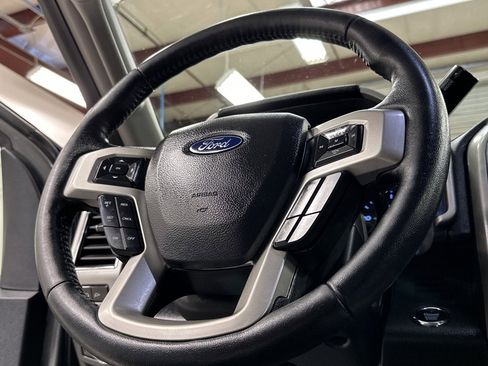 Used 2020 Ford F250 Lariat w/ Lariat Ultimate Package image 9