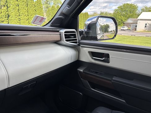 Certified 2025 Toyota Tundra Capstone AWD/4WD image 22