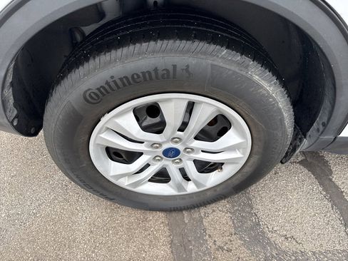 Used 2020 Ford Escape S image 22