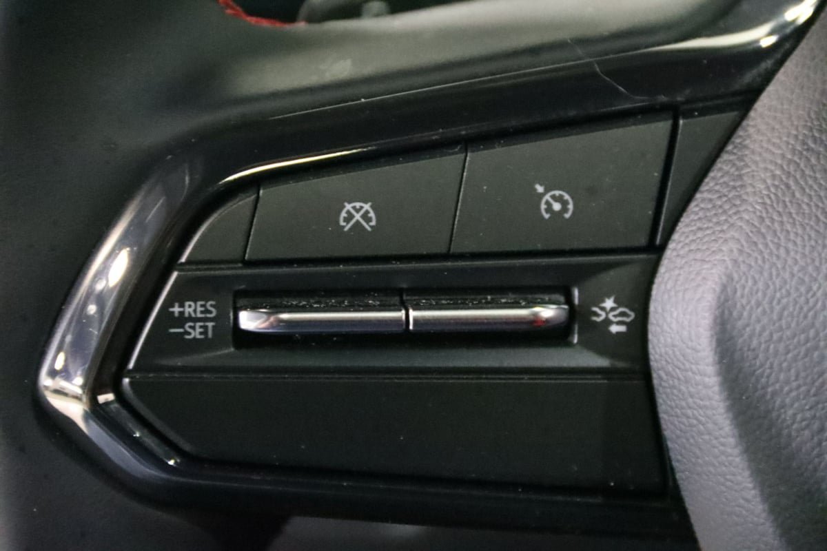 Used 2025 Chevrolet Equinox EV RS FWD image 17