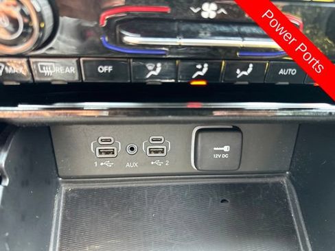 Used 2023 Jeep Grand Cherokee Altitude AWD/4WD image 12